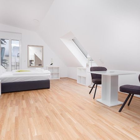 Next To Schoenbrunnpalace Close To Public Transport - Myschoenbrunn Apartments Виена Екстериор снимка