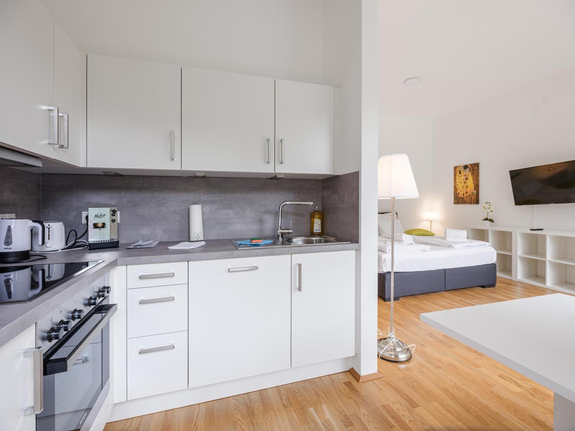 Next To Schoenbrunnpalace Close To Public Transport - Myschoenbrunn Apartments Виена Екстериор снимка