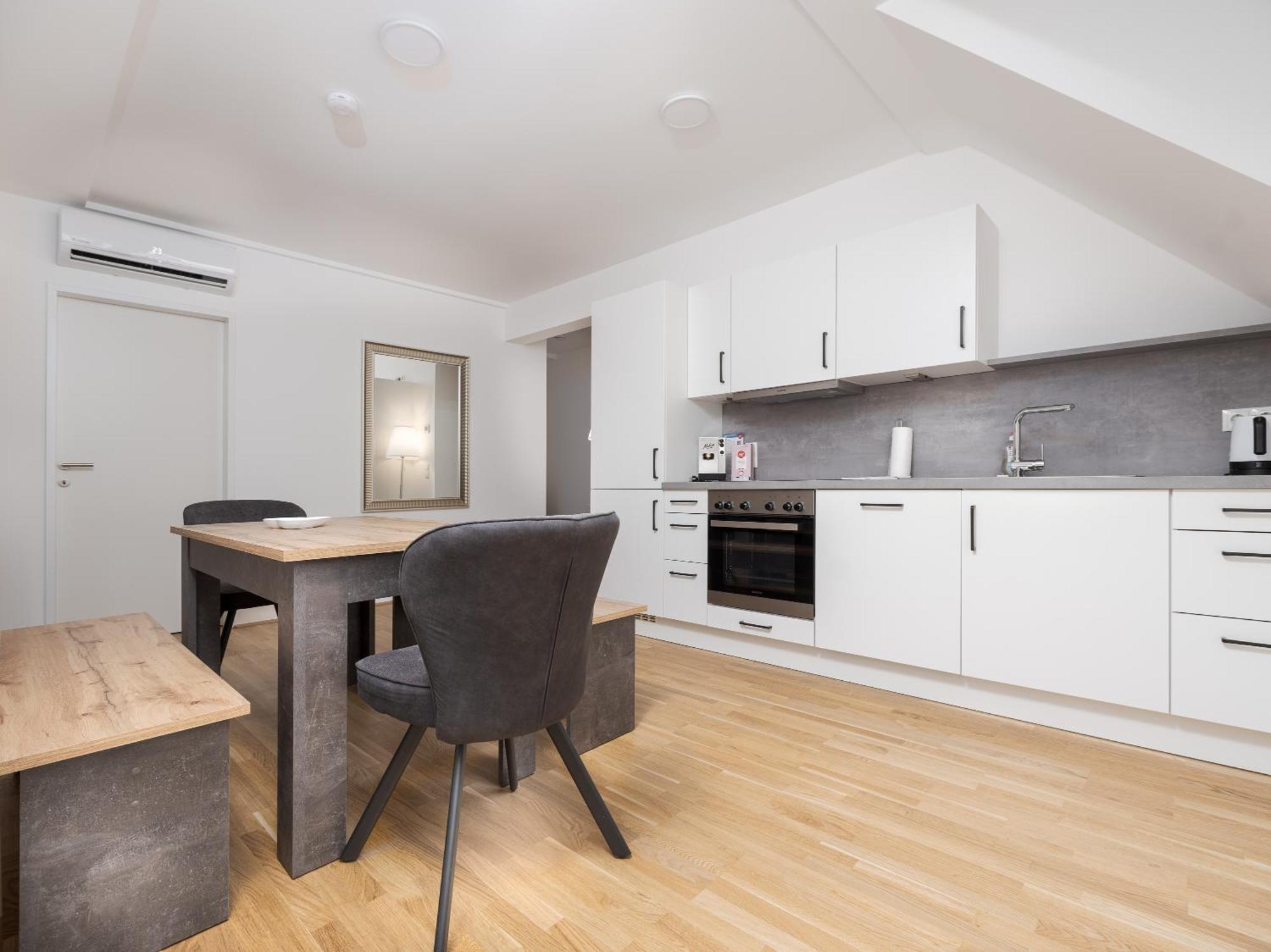 Next To Schoenbrunnpalace Close To Public Transport - Myschoenbrunn Apartments Виена Екстериор снимка